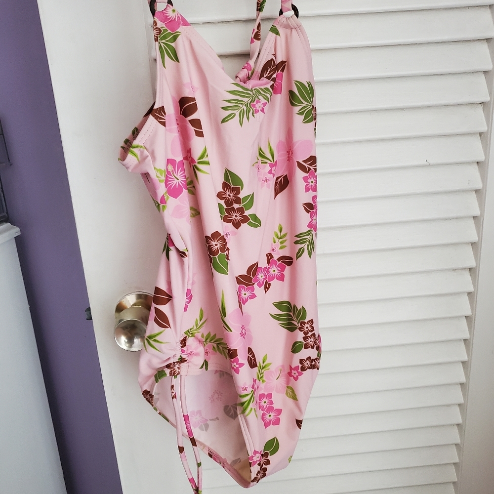 PRICE DRP OFFER: $15 Beach vybz swimwear